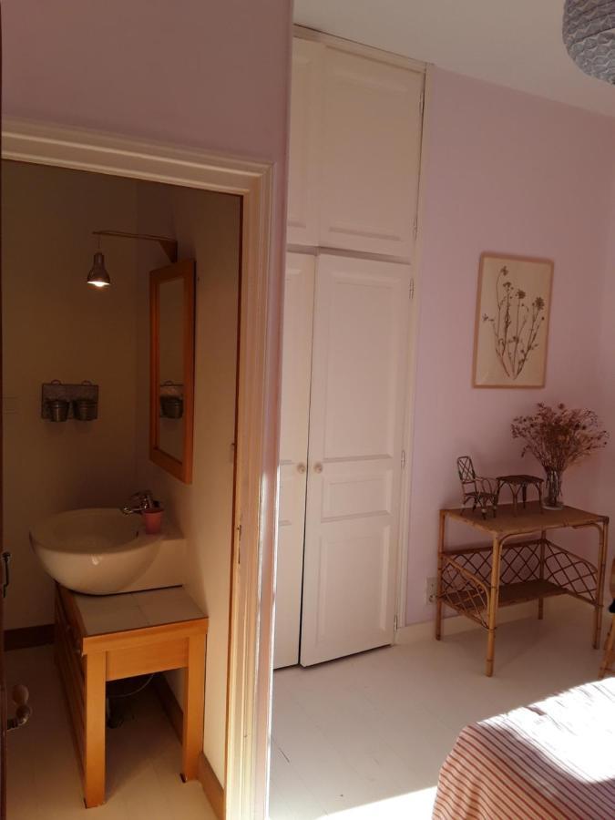 Les Chambres Du Logis Du Chatelier Bressuire Exterior photo