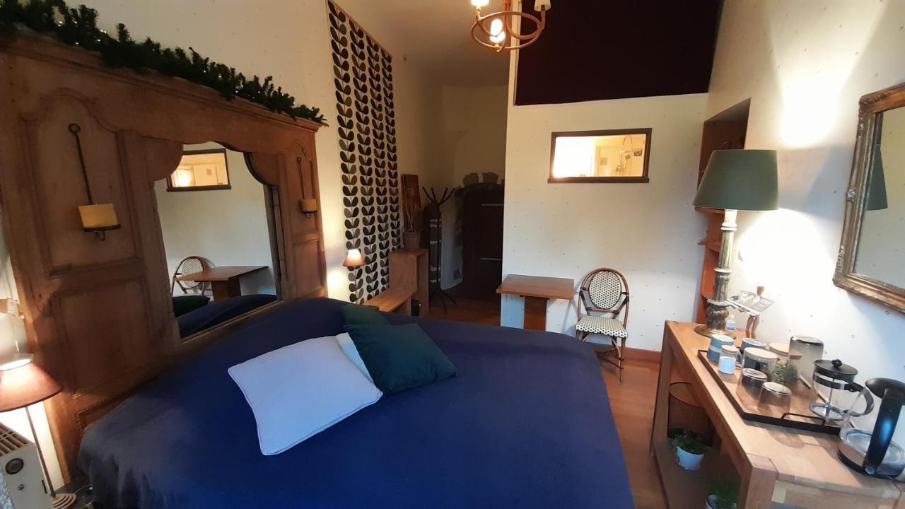 Les Chambres Du Logis Du Chatelier Bressuire Exterior photo